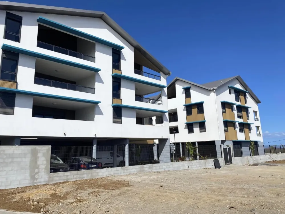 Vue exterieure batiment balcon