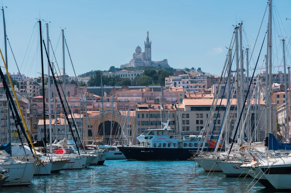 chiemseherin-marseille-7352728_1920